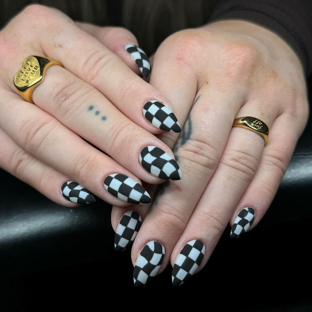 4 - Picture of Checkered Nails