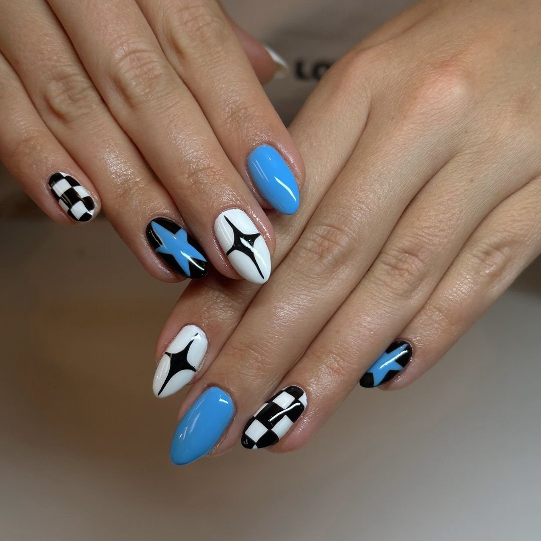 44 - Picture of Checkered Nails
