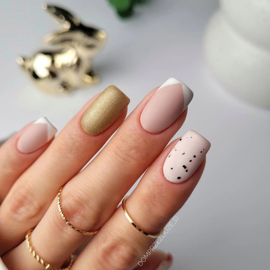 45 - Picture of Easter Nails