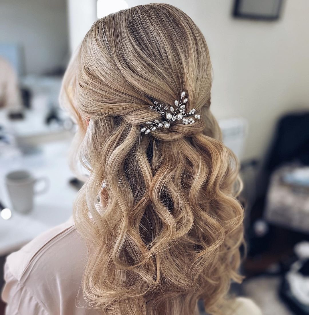 21 - Picture of Half Up Half Down Hairstyles