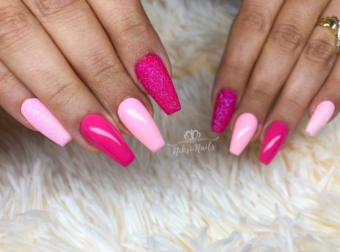 16 - Picture of Pink Glitter Nails