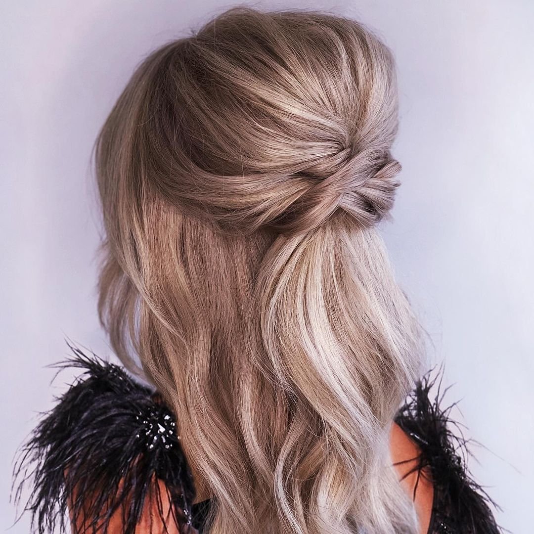 17 - Picture of Prom Hairstyles