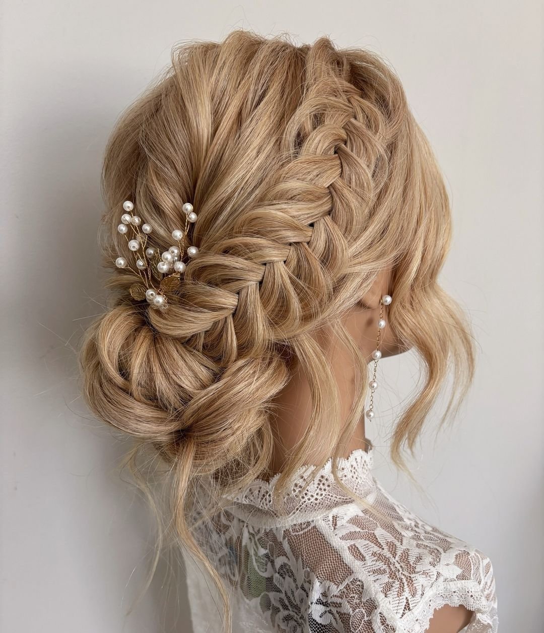 22 - Picture of Prom Hairstyles