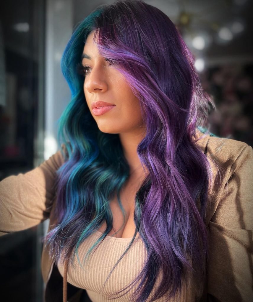 36 Gorgeous Split Dye Gemini Hairstyles (2024 Colors)