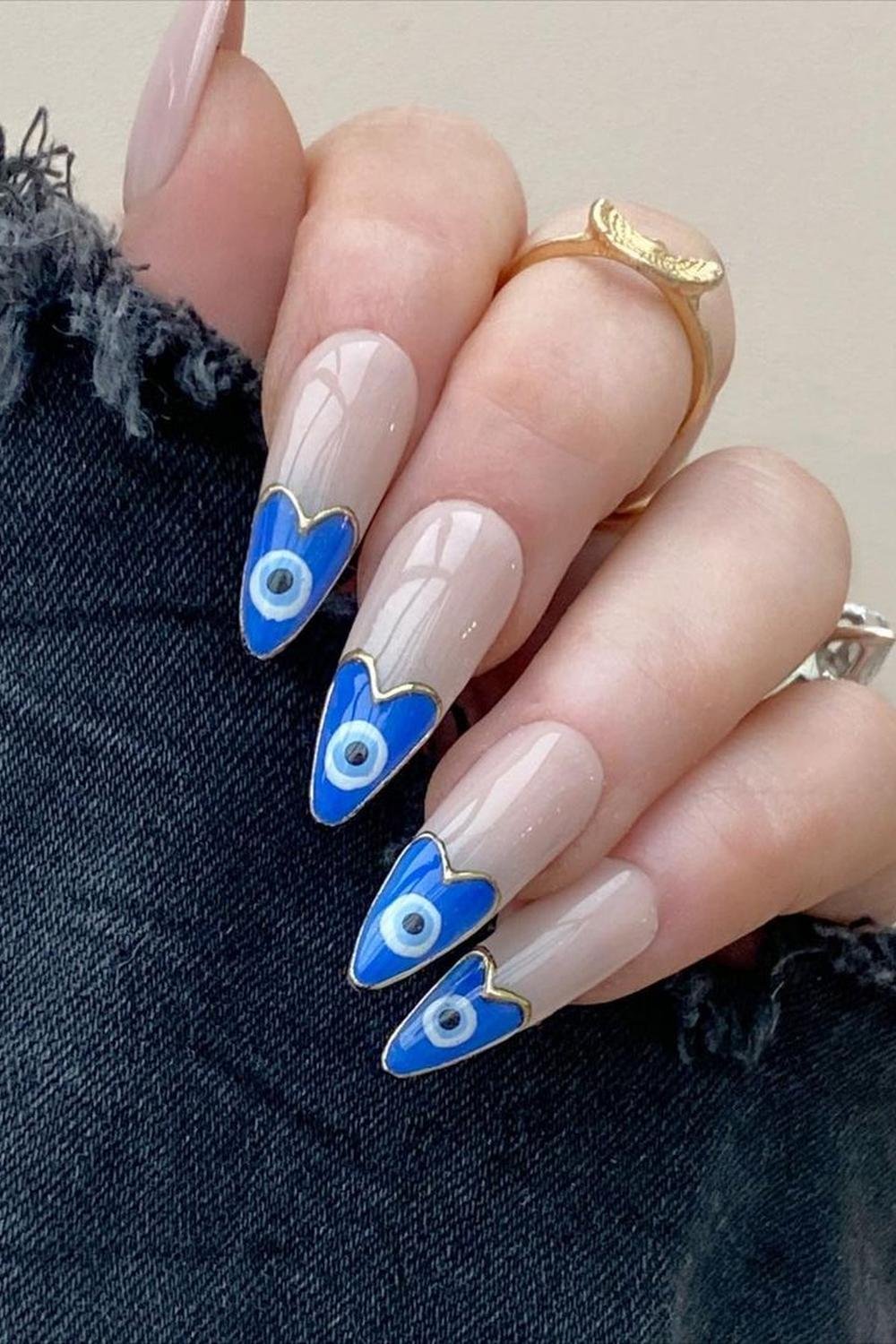 27 - Picture of Evil Eye Nails