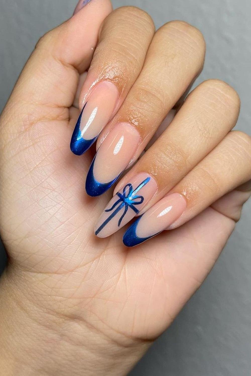 11 - Picture of Blue Chrome Nails