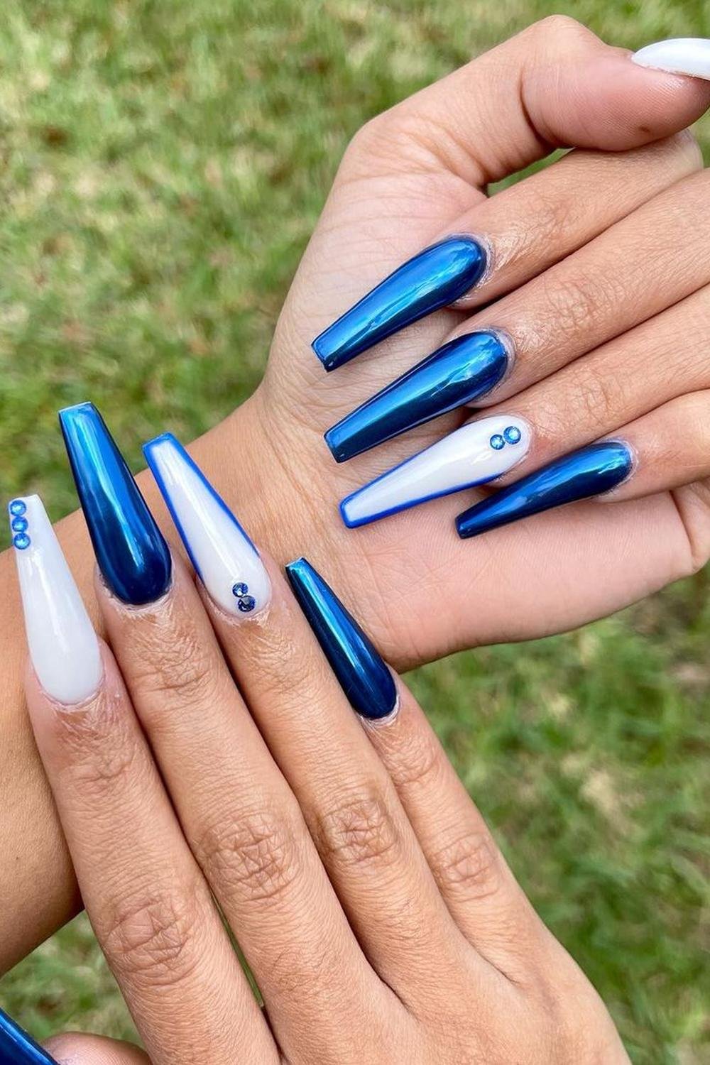 17 - Picture of Blue Chrome Nails
