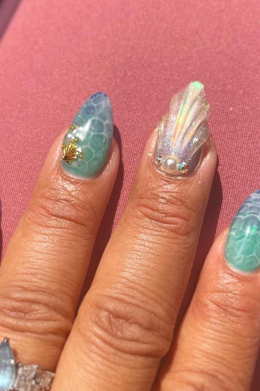 22 - Picture of Mermaid Nails