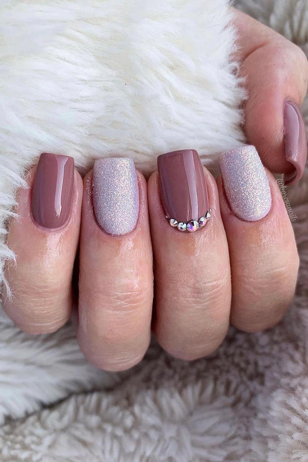 23 - Picture of Nude Nails