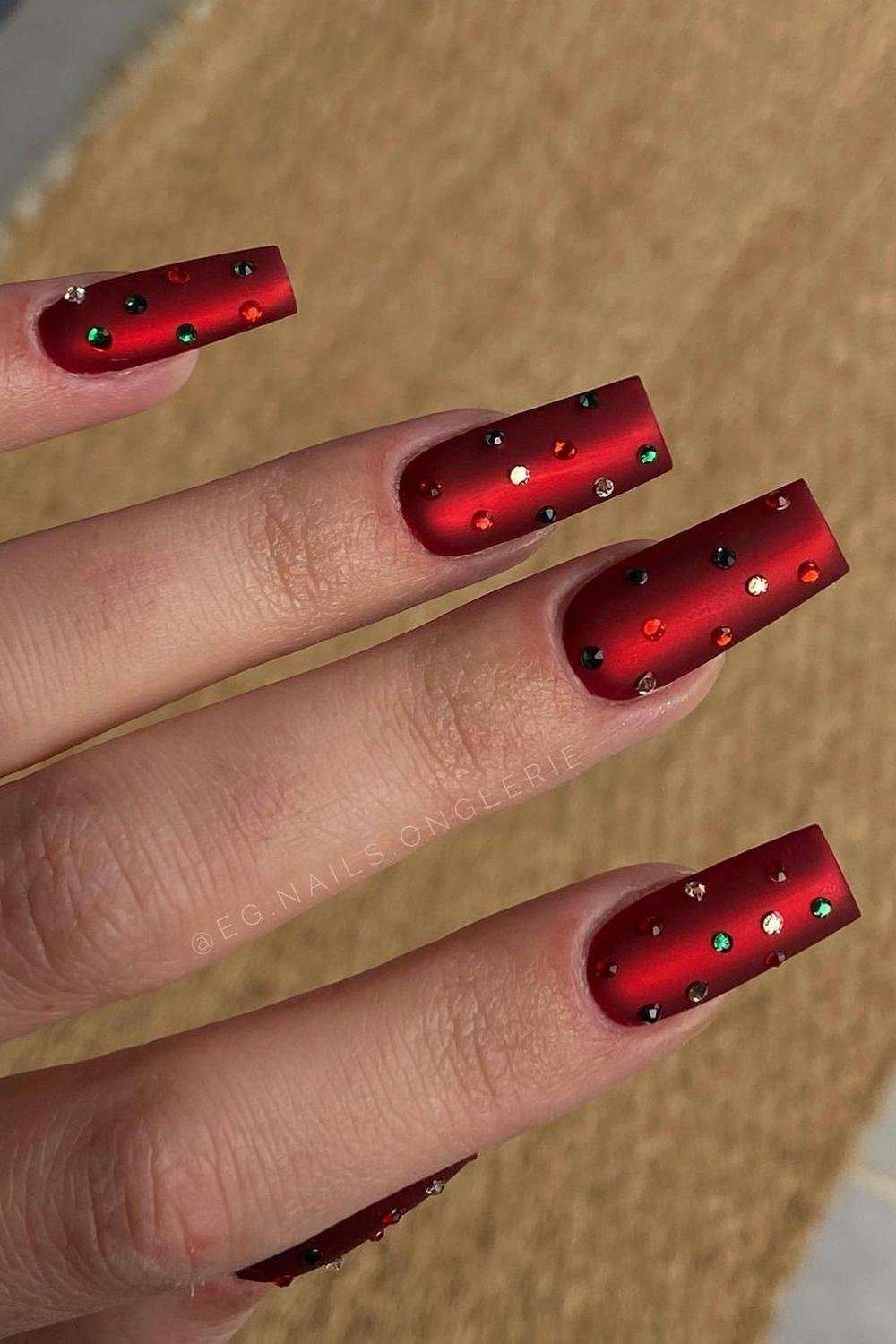 22 - Picture of Red Chrome Nails