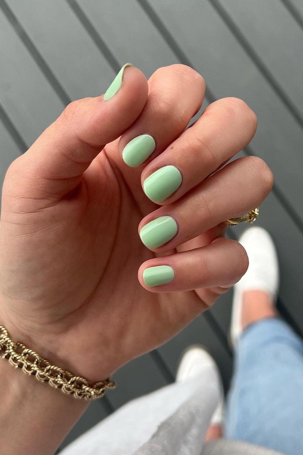 18 - Picture of Squoval Nails