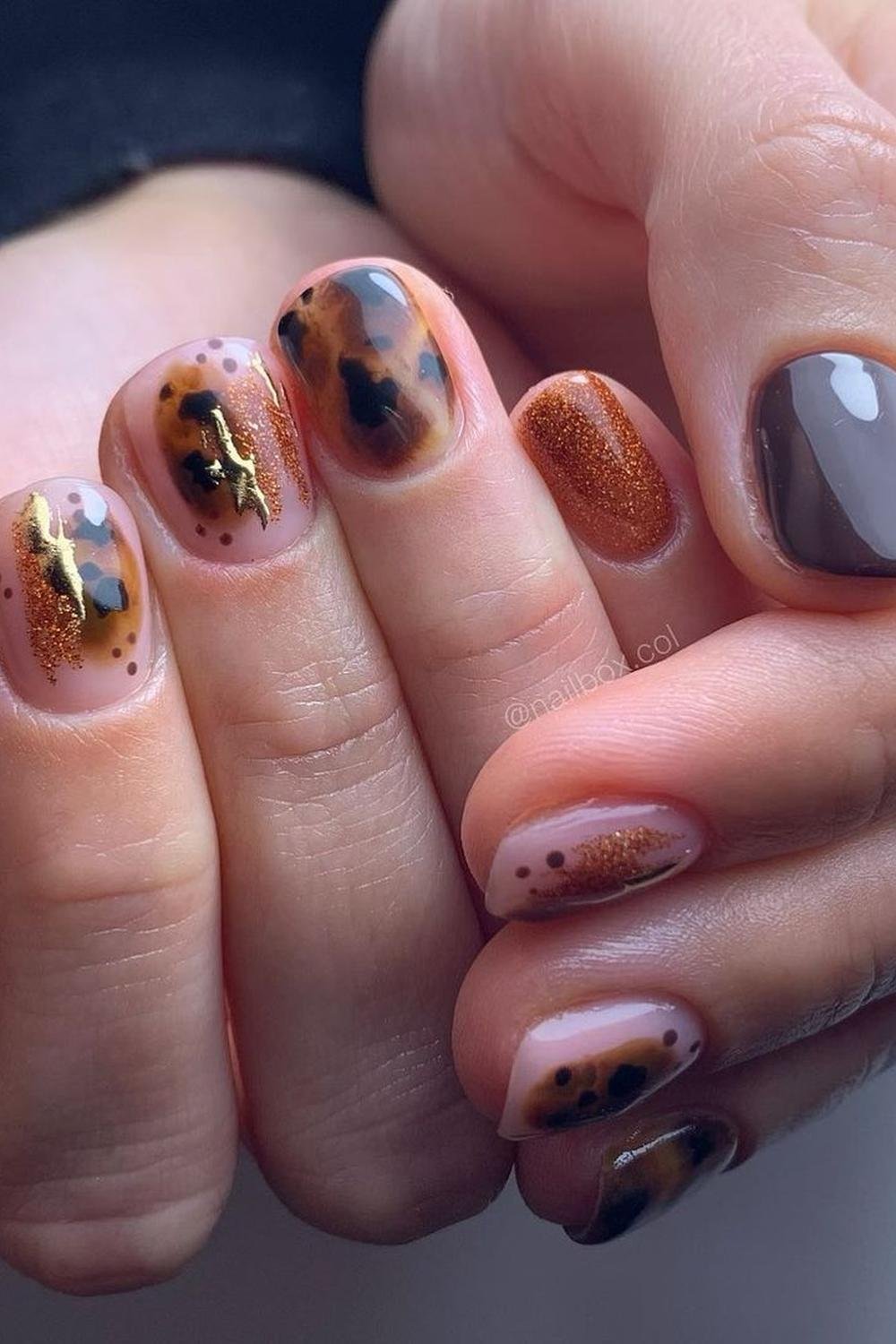 20 - Picture of Squoval Nails