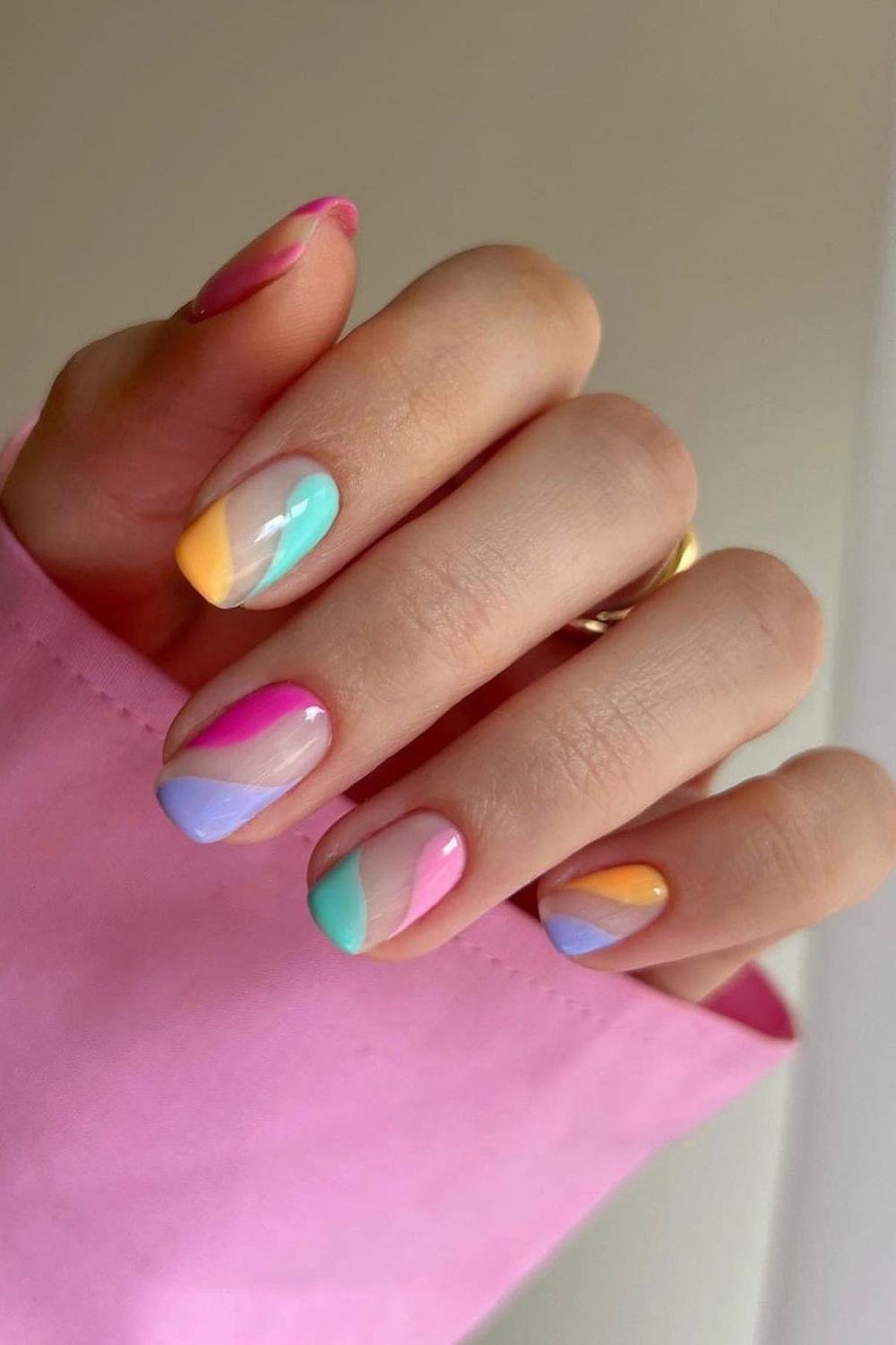 32 - Picture of Squoval Nails