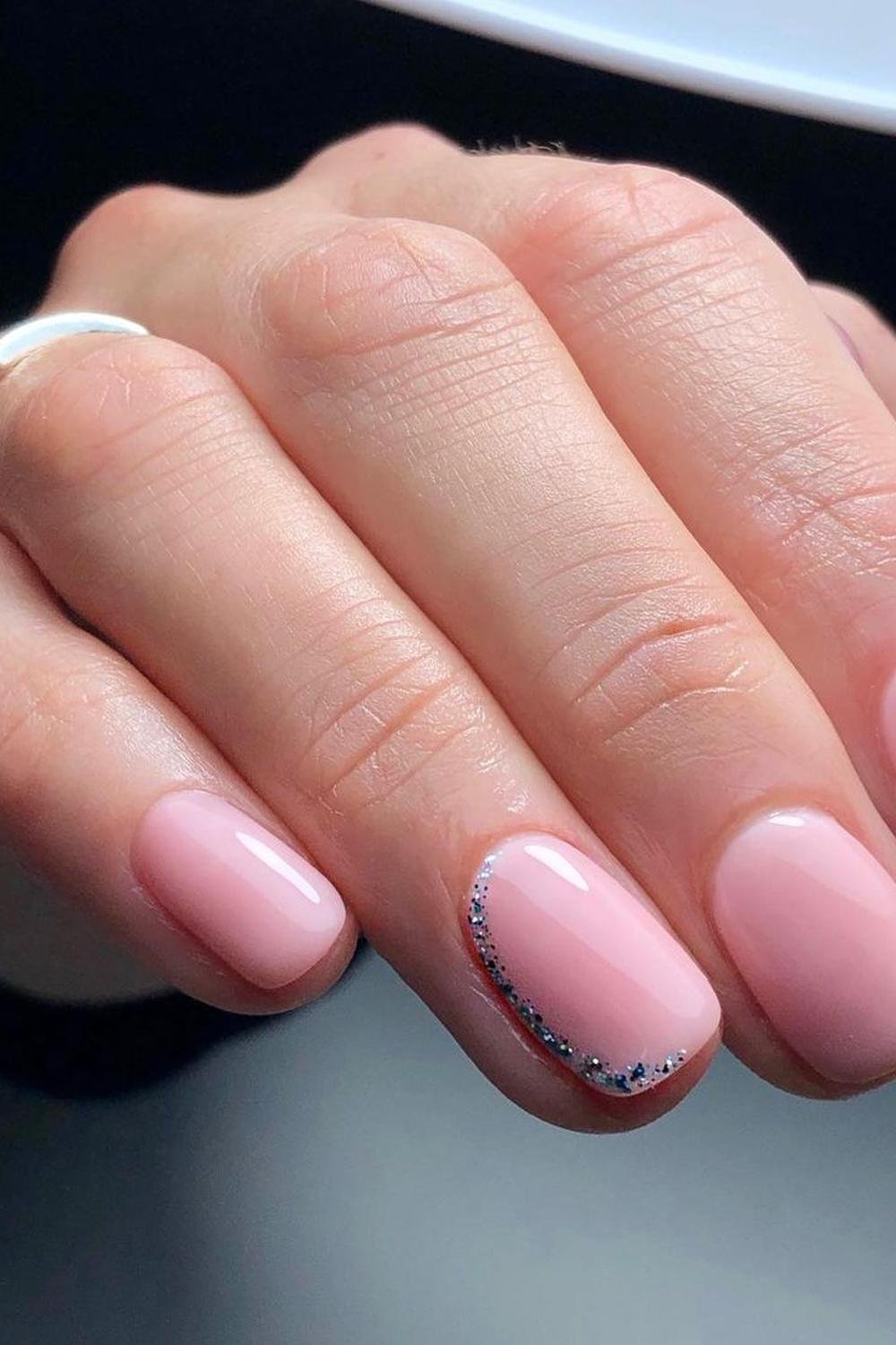 45 - Picture of Squoval Nails