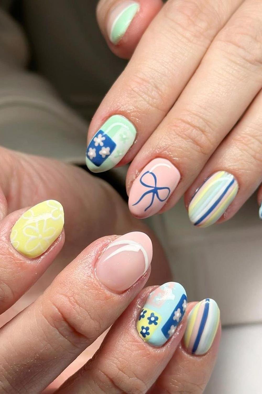 25 - Picture of Whimsical Nails
