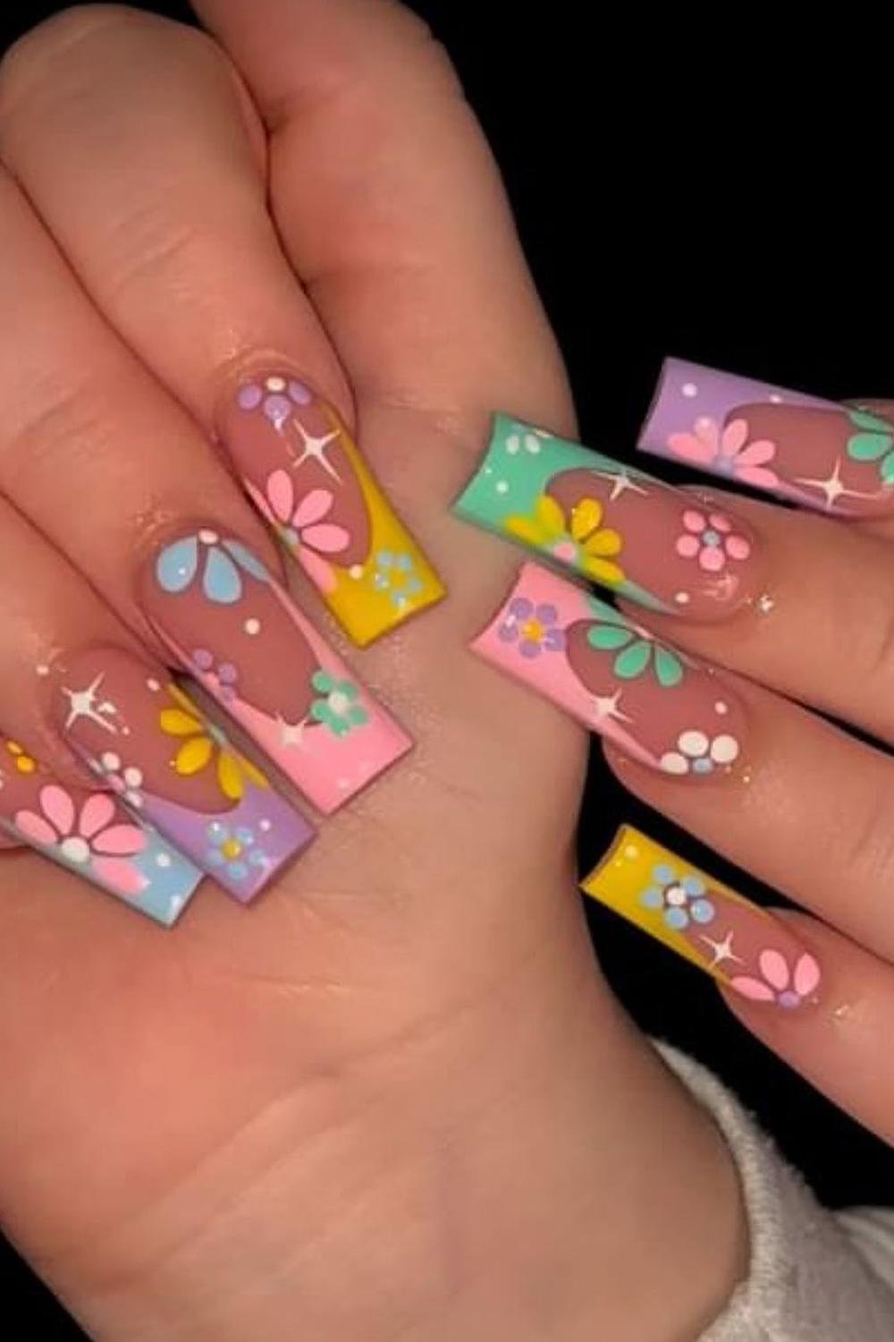 32 - Picture of Whimsical Nails