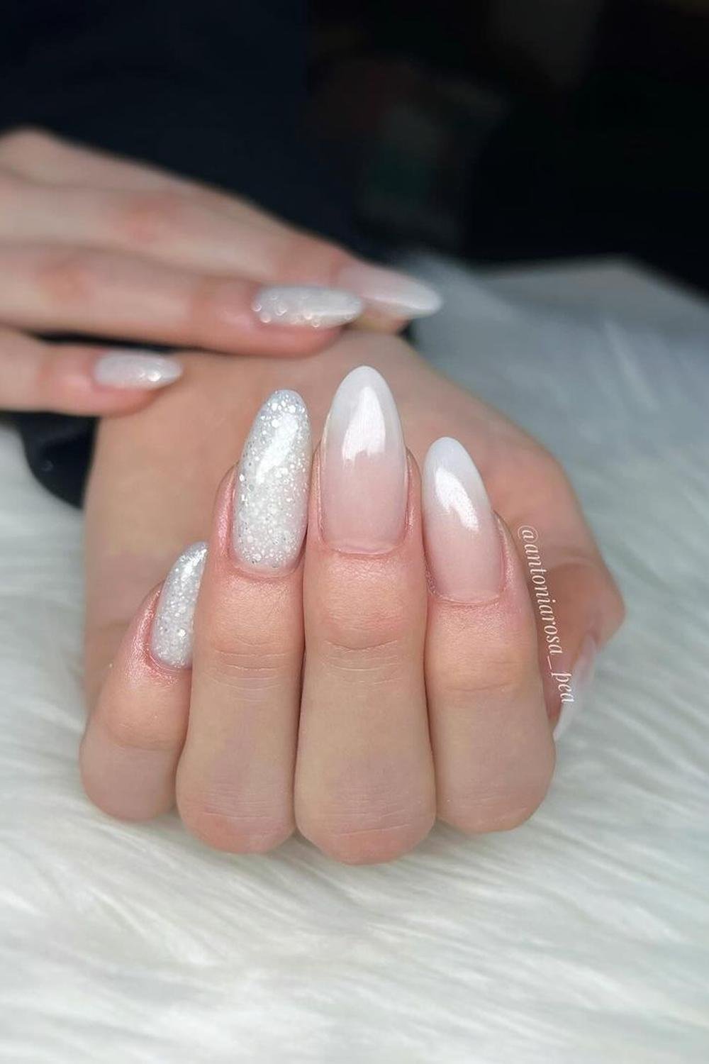 4 - Picture of White Glitter Nails