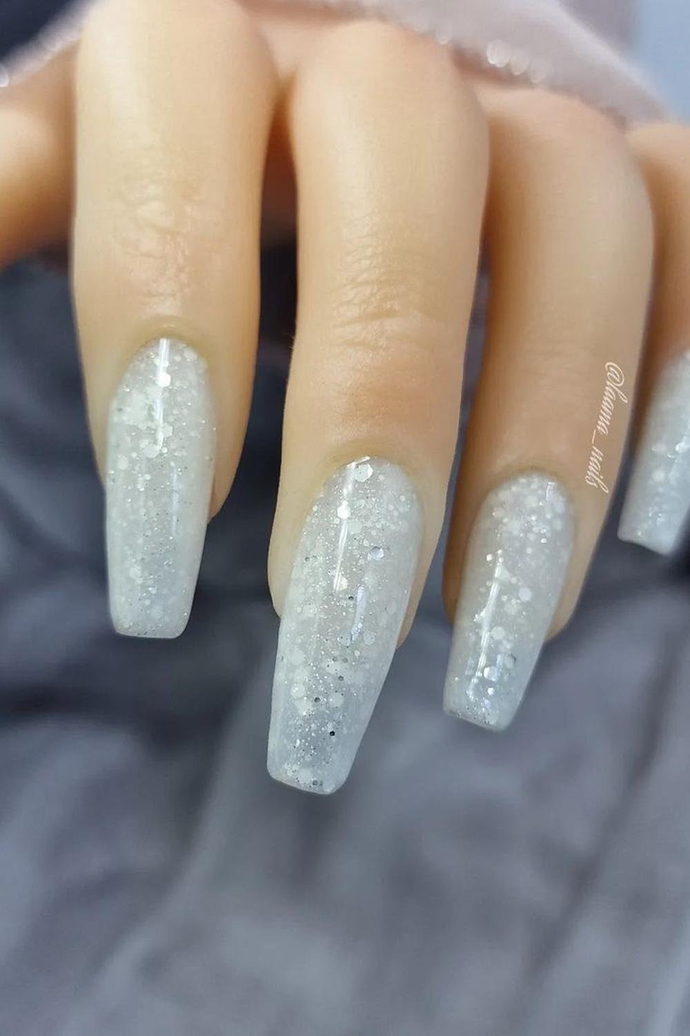 6 - Picture of White Glitter Nails