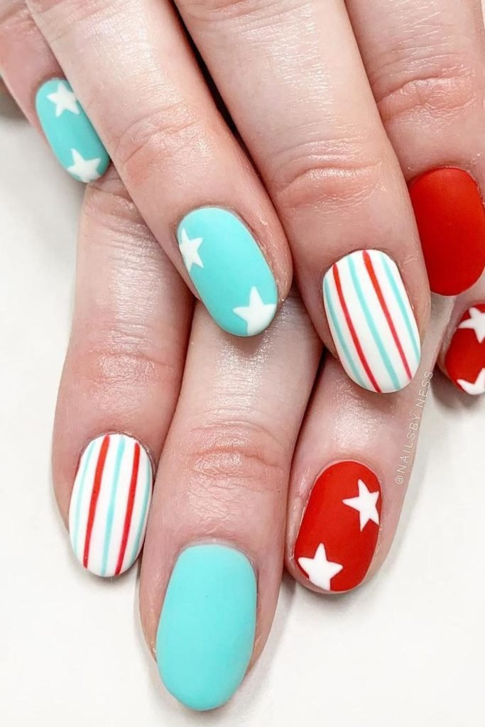 34 Super Cute and Patriotic Fourth of July Nails Inspo