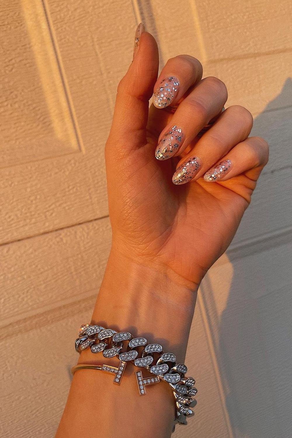 13 - Picture of Silver Glitter Nails