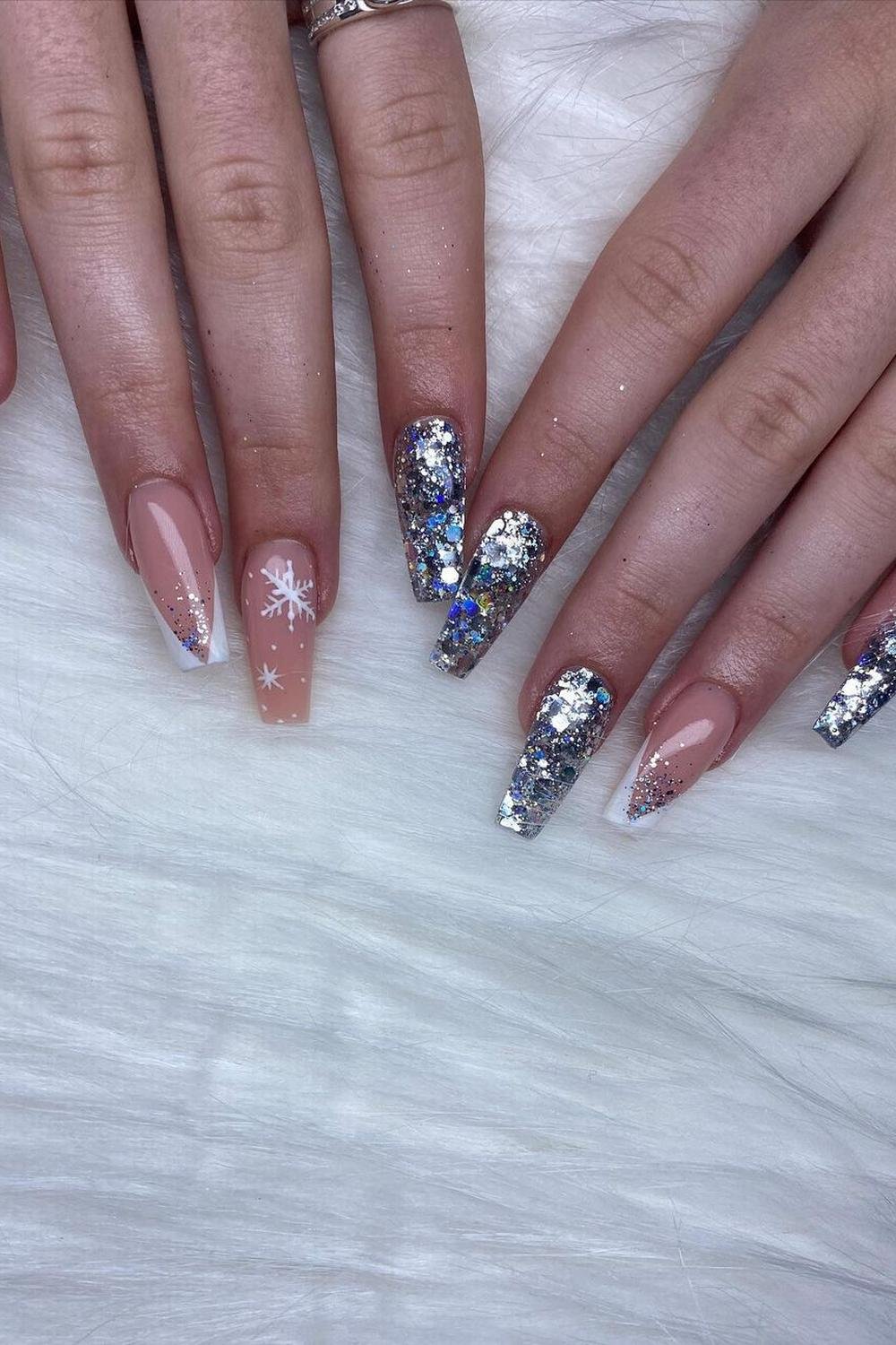 17 - Picture of Silver Glitter Nails