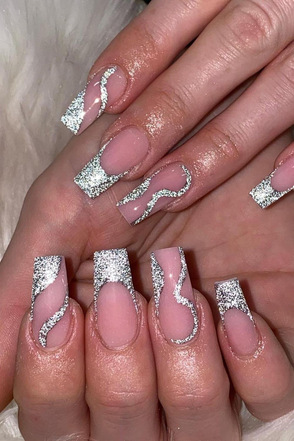 18 - Picture of Silver Glitter Nails
