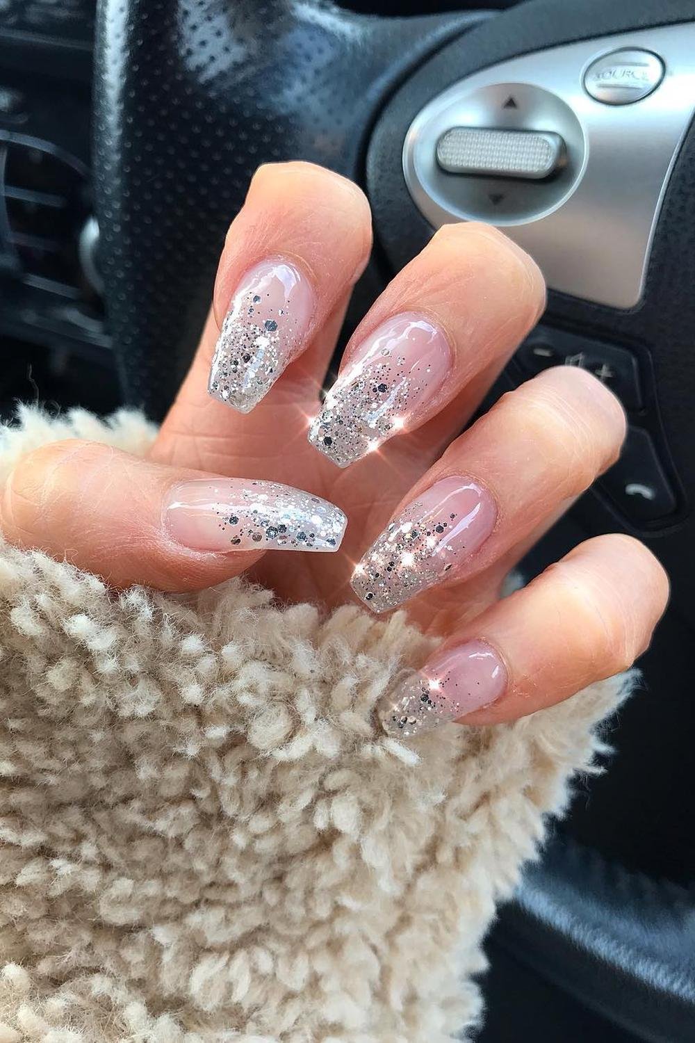 21 - Picture of Silver Glitter Nails