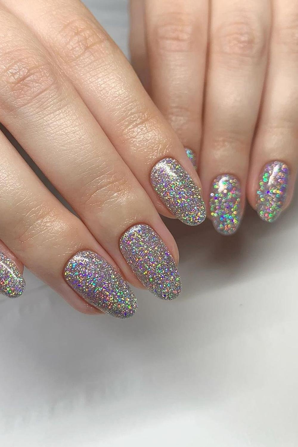 23 - Picture of Silver Glitter Nails