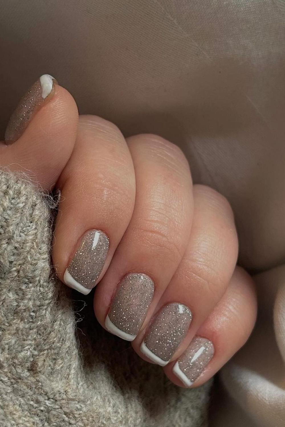 3 - Picture of Silver Glitter Nails